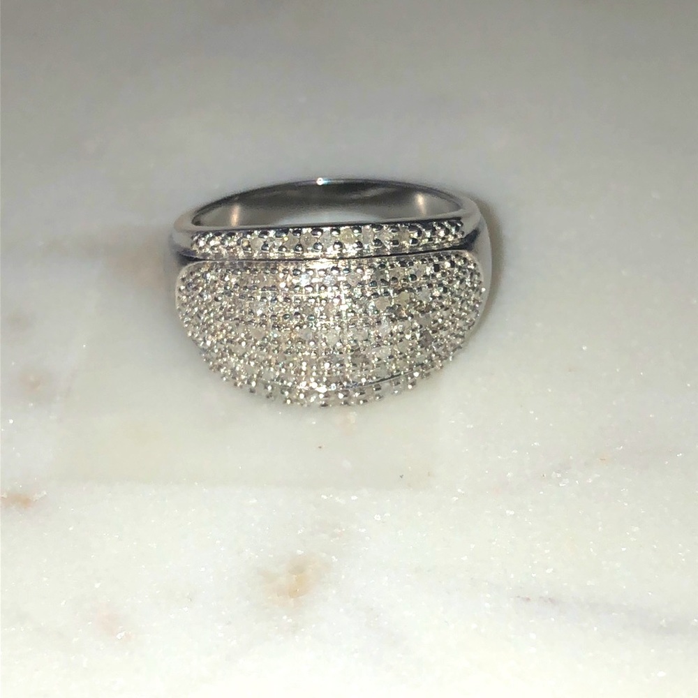 925 silver ring with diamonds